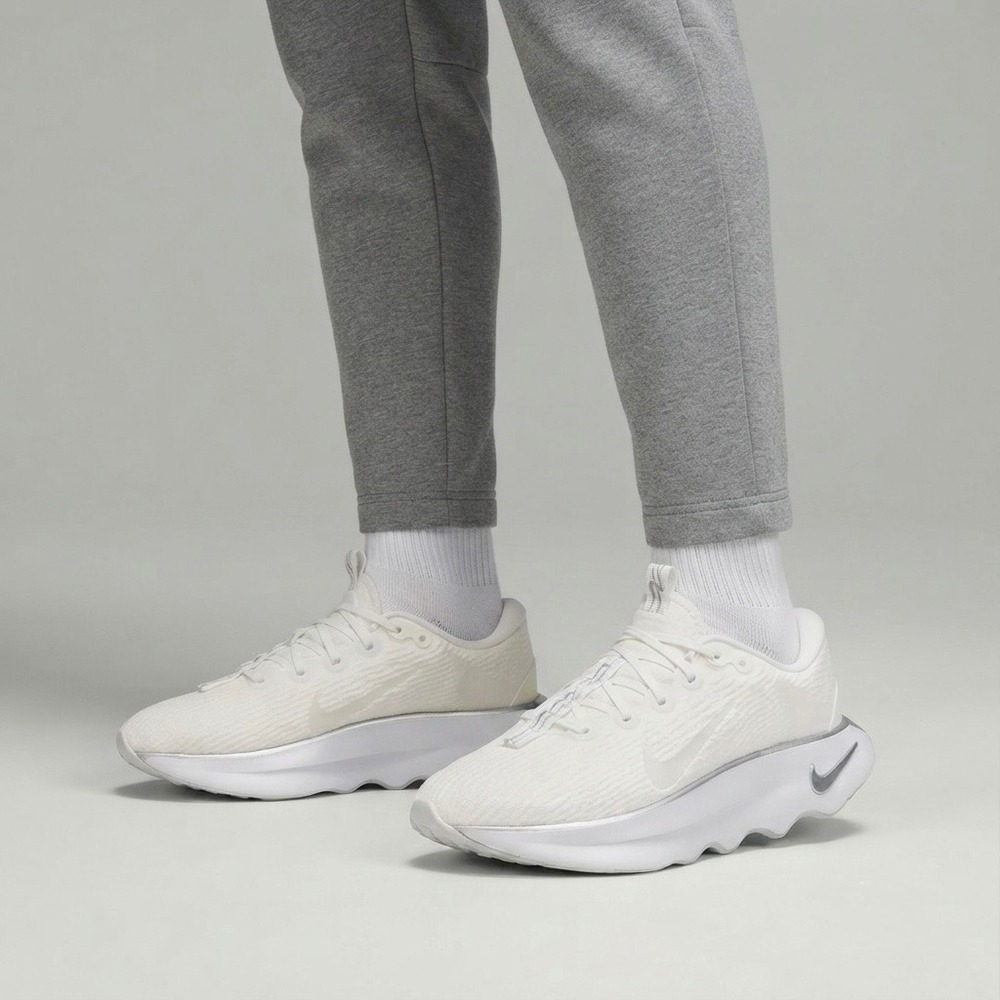 Nike Motiva Womens 6.5 / Mens 5 Summit White Silver Running Shoes DV1238-111